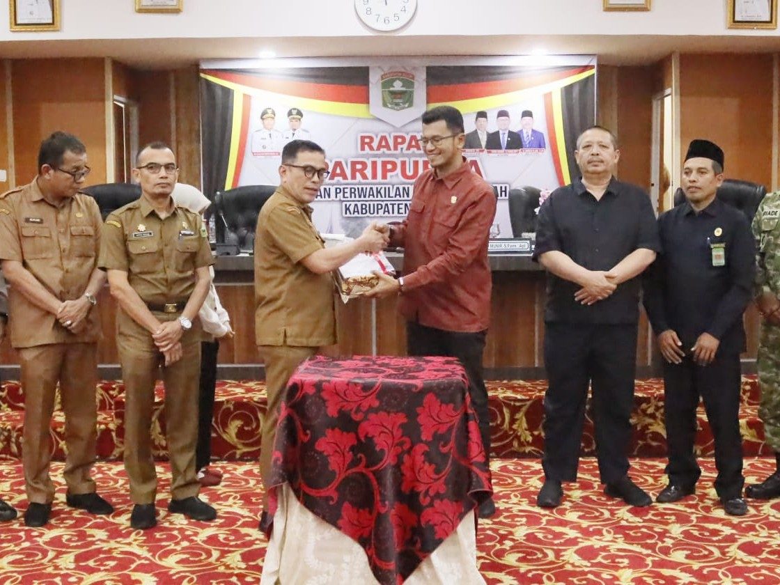 DPRD Kabupaten Solok Terima Dokumen KUA-PPAS Tahun Anggaran 2027 dalam Rapat Paripurna
