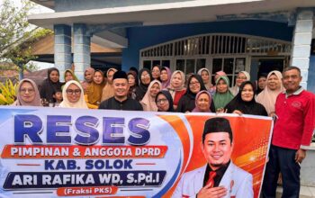 Ari Rafika Tinjau Jalan Rusak Sawah Pasie, Siap Perjuangkan Perbaikannya di DPRD