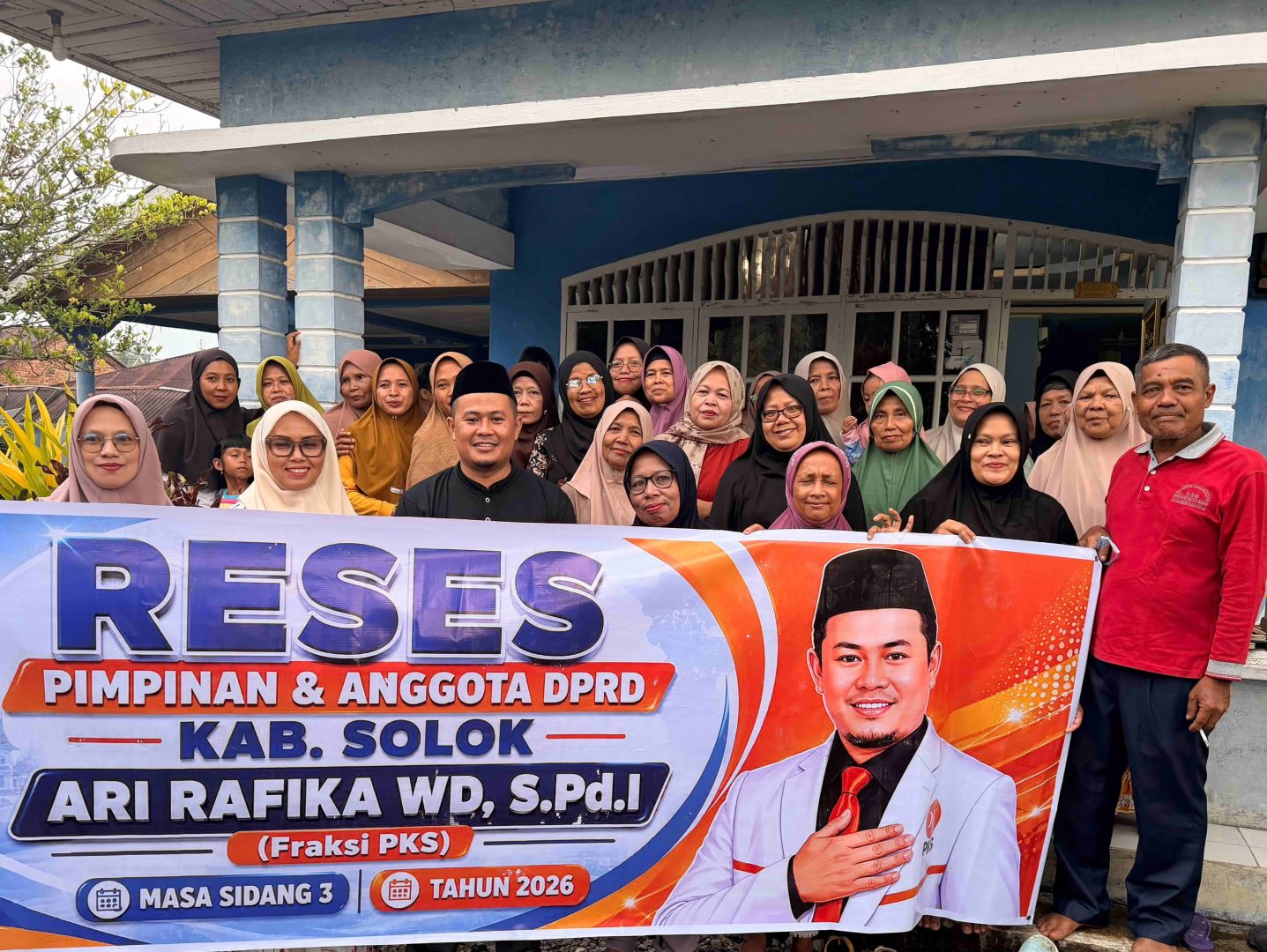 Ari Rafika Tinjau Jalan Rusak Sawah Pasie, Siap Perjuangkan Perbaikannya di DPRD
