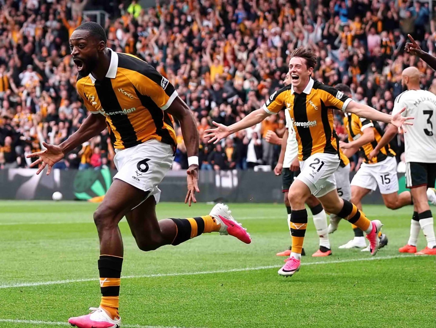 Hull City Bikin Kaget Premier League, Taklukkan Manchester United 2-0 di Laga Pembuka