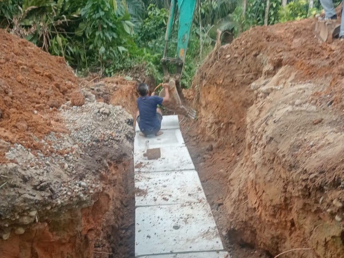 Pemkab Dharmasraya Tangani Jalan Pulau Punjung–Kampung Surau Sepanjang 5,6 Kilometer