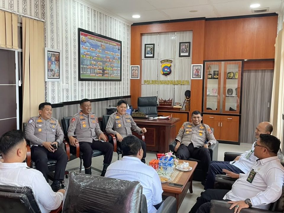 Kapolres Dharmasraya Sambut Ketua PN Pulau Punjung yang Baru, Perkuat Sinergi Penegakan Hukum