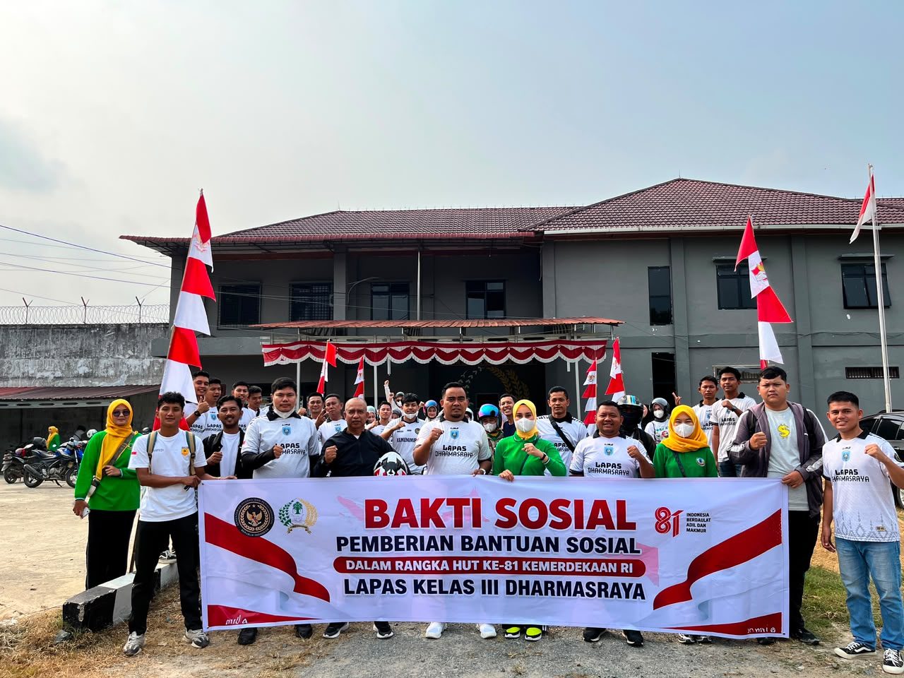 Semarak HUT RI ke-81, Lapas Dharmasraya Touring dan Berbagi Sembako ke Panti Asuhan