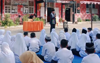 Peringatan Maulid Nabi Muhammad SAW di SDN 15 Koto Anau, Ustadz Wawan Syafriandi Ajak Siswa Lakukan 5 Perubahan