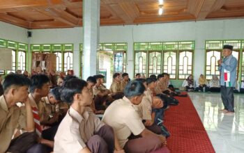 Maulid Nabi di SMKN 1 Singkarak, Ustadz Wawan Ajak Generasi Muda Lakukan Empat Perubahan