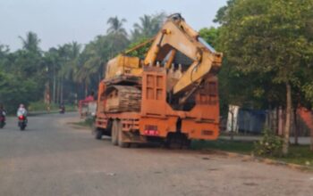 Jalan Amblas di Bukik Kubang, Dinas PUPR Dharmasraya Bergerak Cepat Cegah Akses Terputus