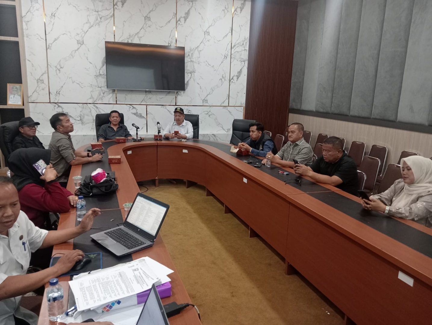 Pimpinan DPRD dan Ketua Fraksi Sepakati Lanjutkan Paripurna APBD TA 2027, Penanganan Pascabencana Jadi Prioritas