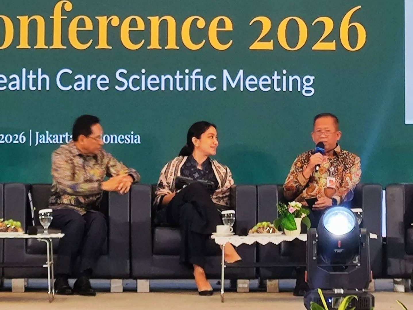 Bupati Annisa Suci Ramadhani Bagikan Inovasi Layanan Kesehatan Dharmasraya di Forum Nasional