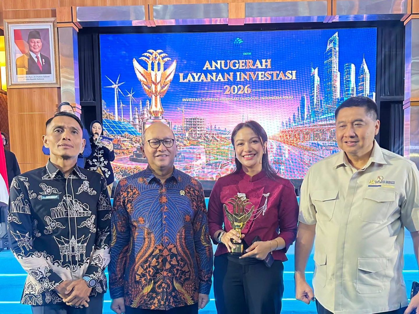 Dharmasraya Raih Terbaik I Anugerah Layanan Investasi 2026