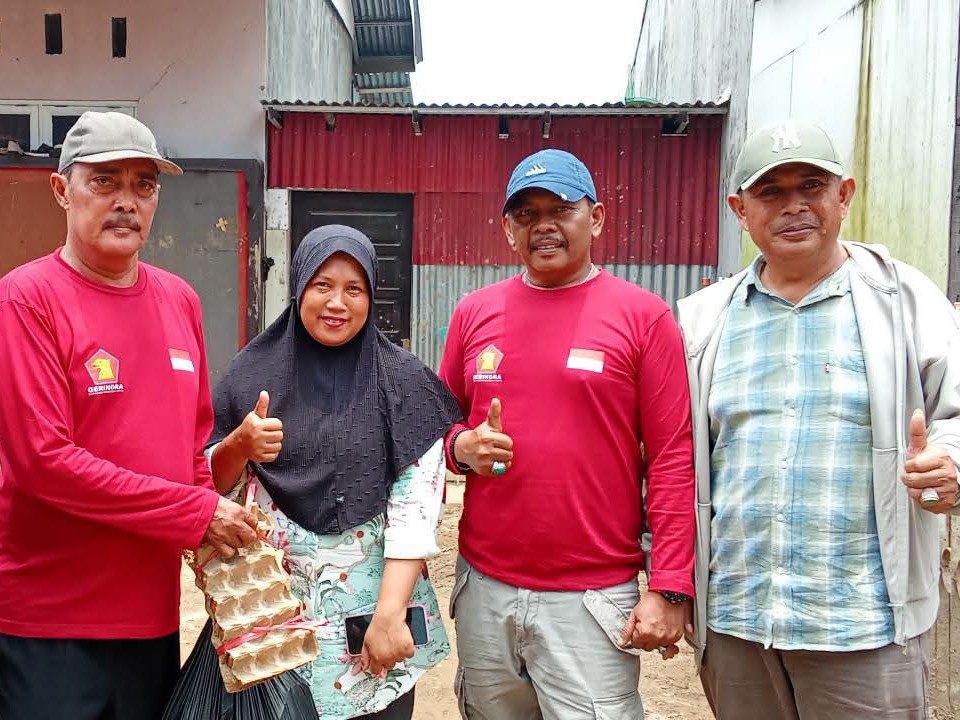 Ketua Komisi I DPRD Kabupaten Solok Iskanofis,SP Hadir Di Tengah Luka Pasca galodo, turut merasakan Datang Membawa Sembako dan Harapan