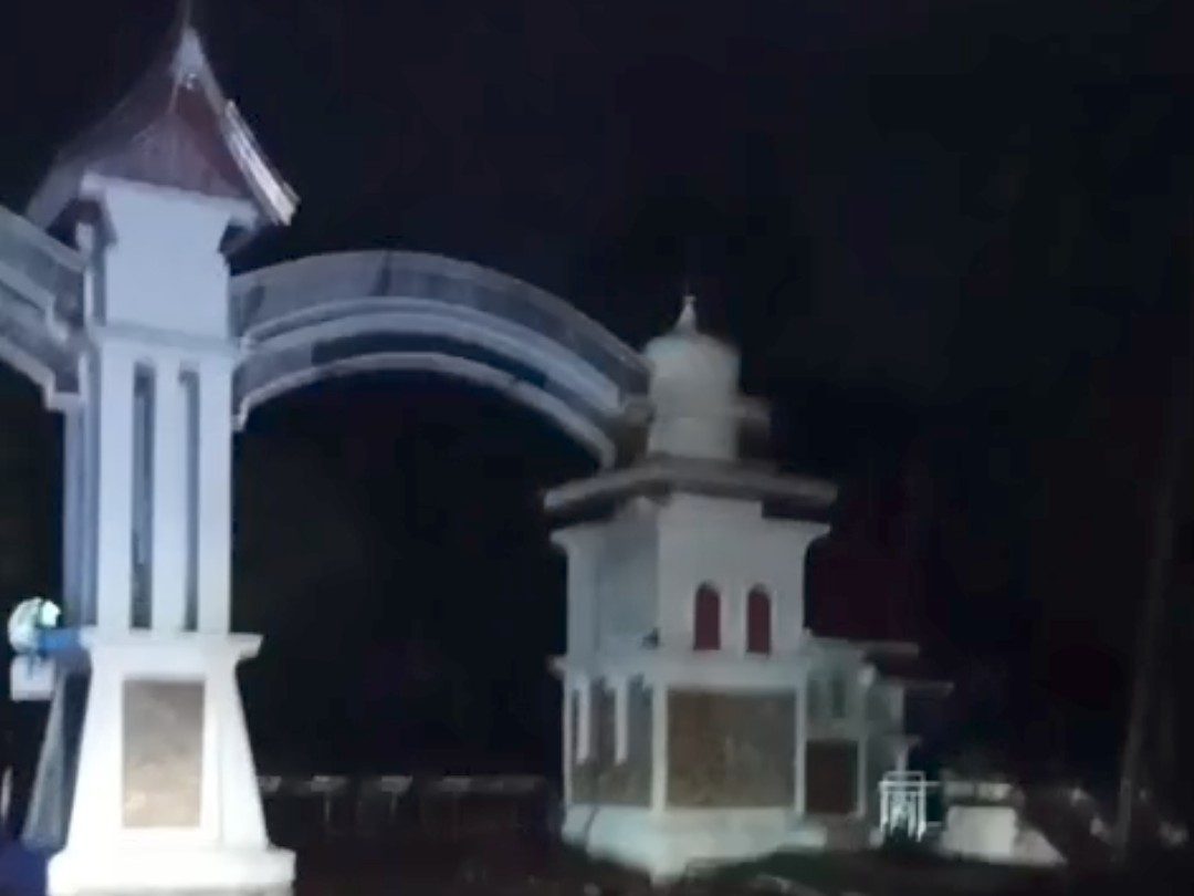 Banjir Genangi Kompleks Perkantoran Pemkab Solok di Arosuka