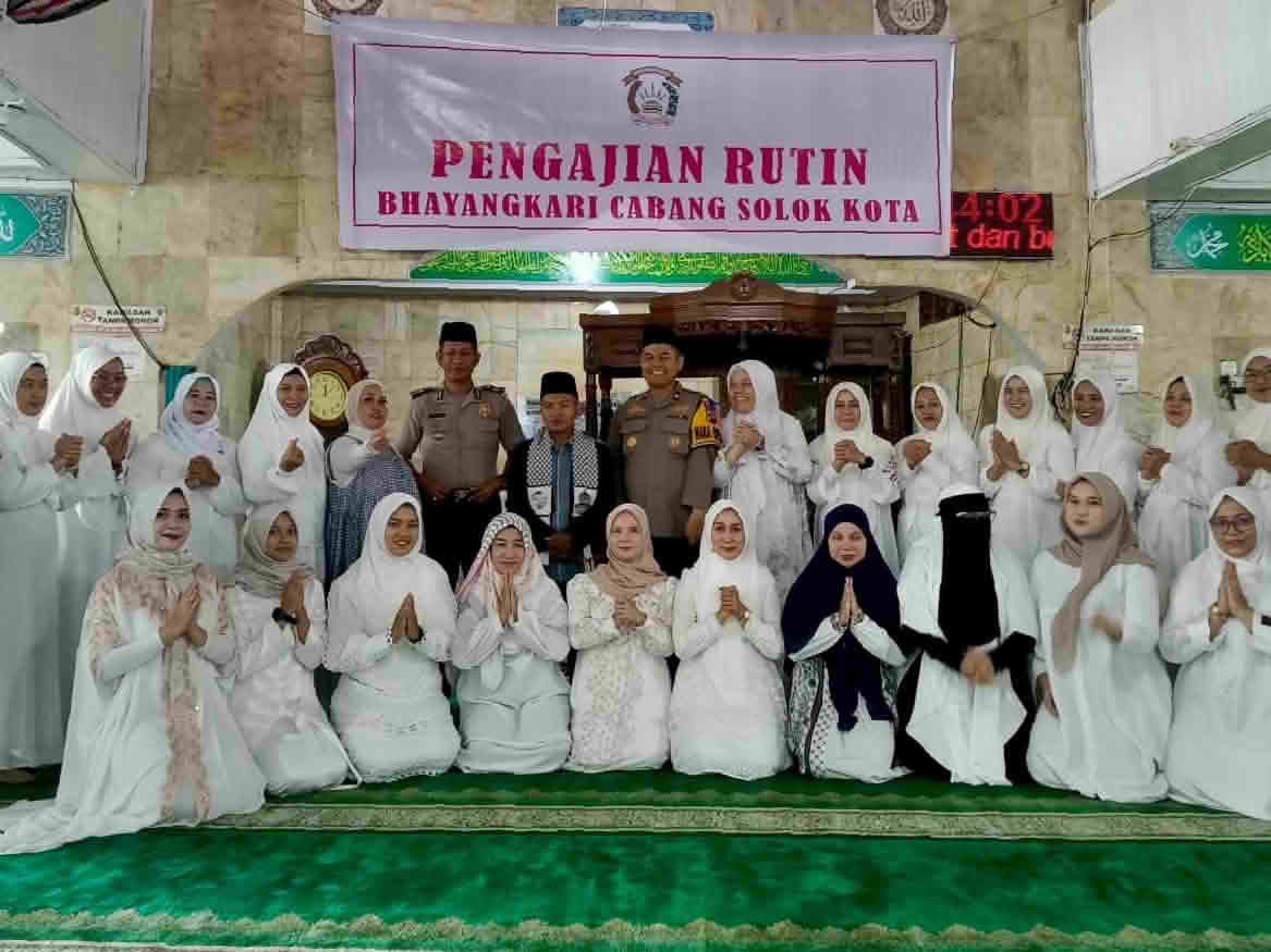 Polres Solok Kota Gelar Binrohtal, Hadirkan Ustadz Wawan Syafriandi, S.Pd., Guru MAN 2 Solok Singkarak