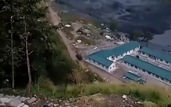 Banjir Bandang Hancurkan Puluhan Rumah, Jembatan Hanyut dan Warga Dilaporkan Hilang