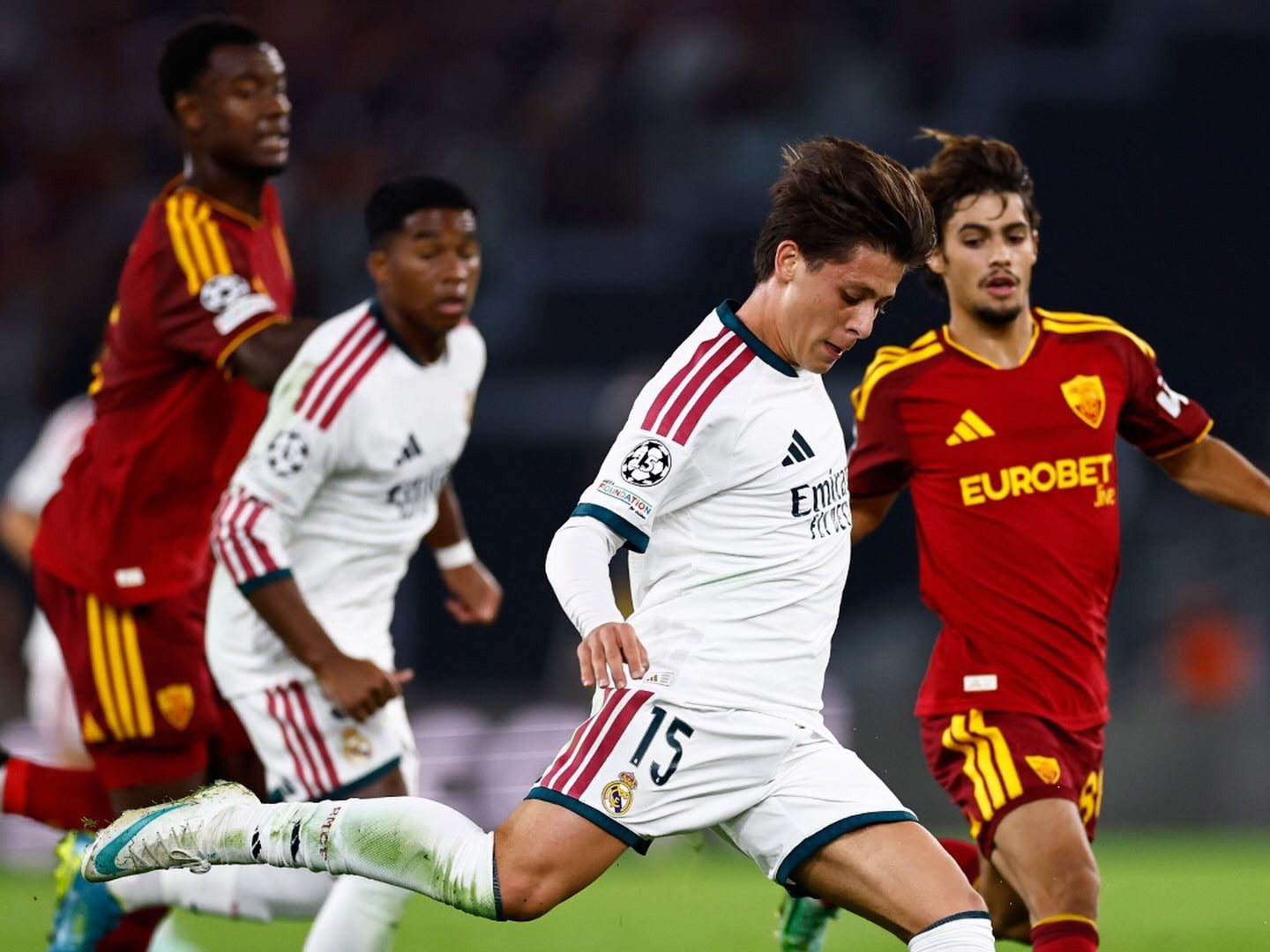Madrid Comeback Gila! Tertinggal 1-3, Roma Akhirnya Tumbang 4-3